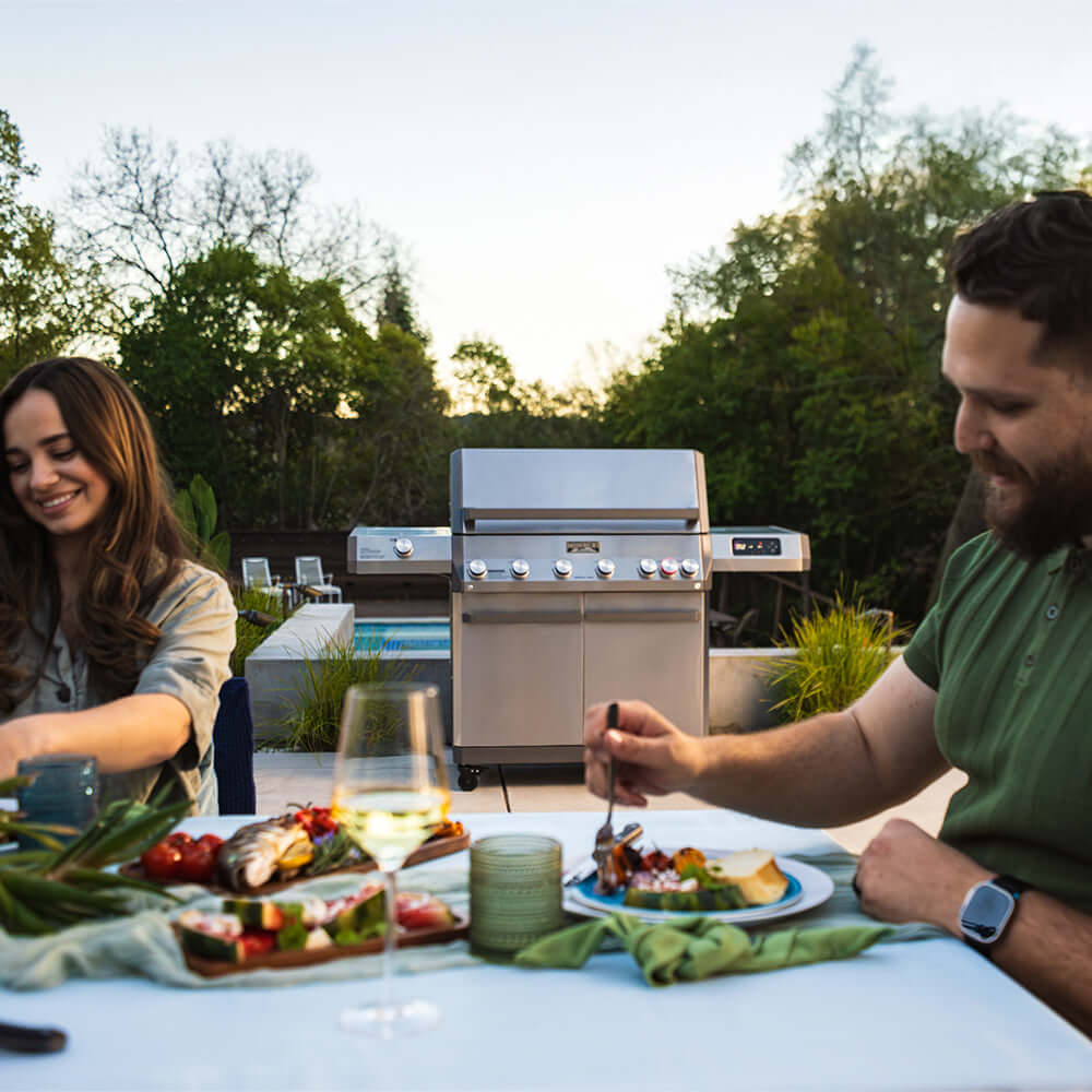 Eminence 605 | Advanced Stainless Natural/Propane Gas Grill