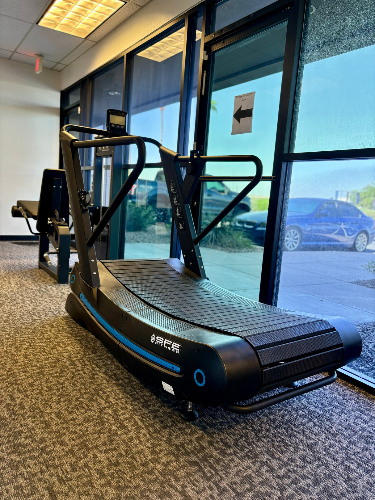 SFE Air Runner Pro Curved Treadmill (NEW)SFE Air Runner Pro Curved Treadmill – Self-Powered, 7-Resistance Levels, Commercial Grade