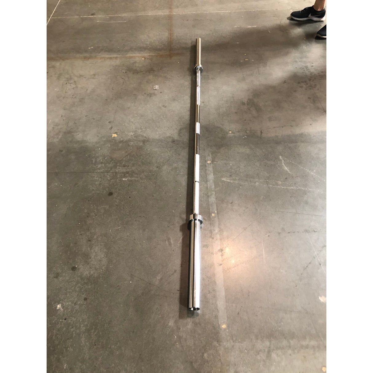SFE 7 Ft Olympic Barbell (New)SFE 7 Ft Olympic Barbell – 45 lb Weightlifting Bar with 1000 lb Capacity, Chrome or Black Finish
