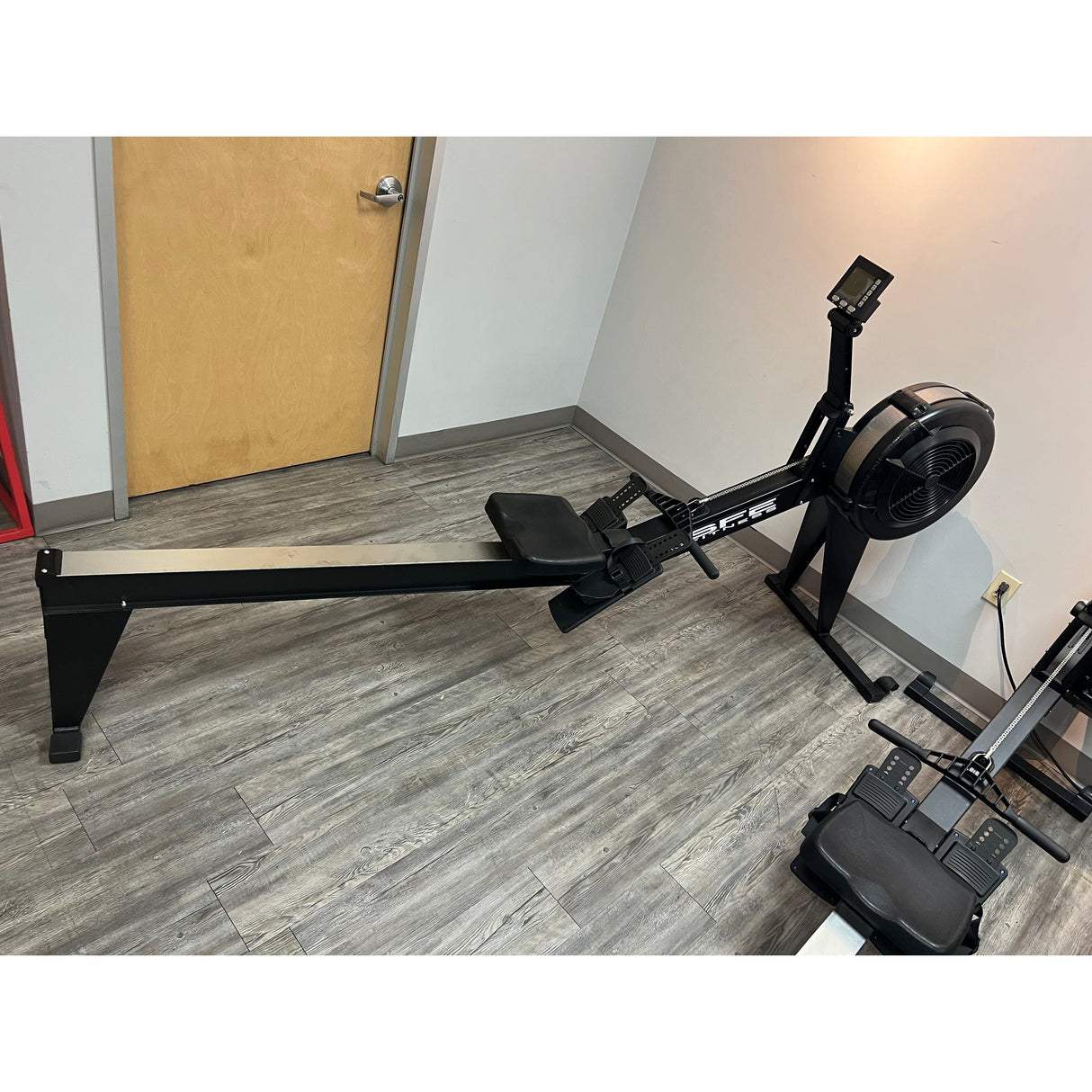 SFE Air Rowing Machine ELITE – Chain-Driven Rower with Performance Monitor, Foldable Design & Adjustable Features