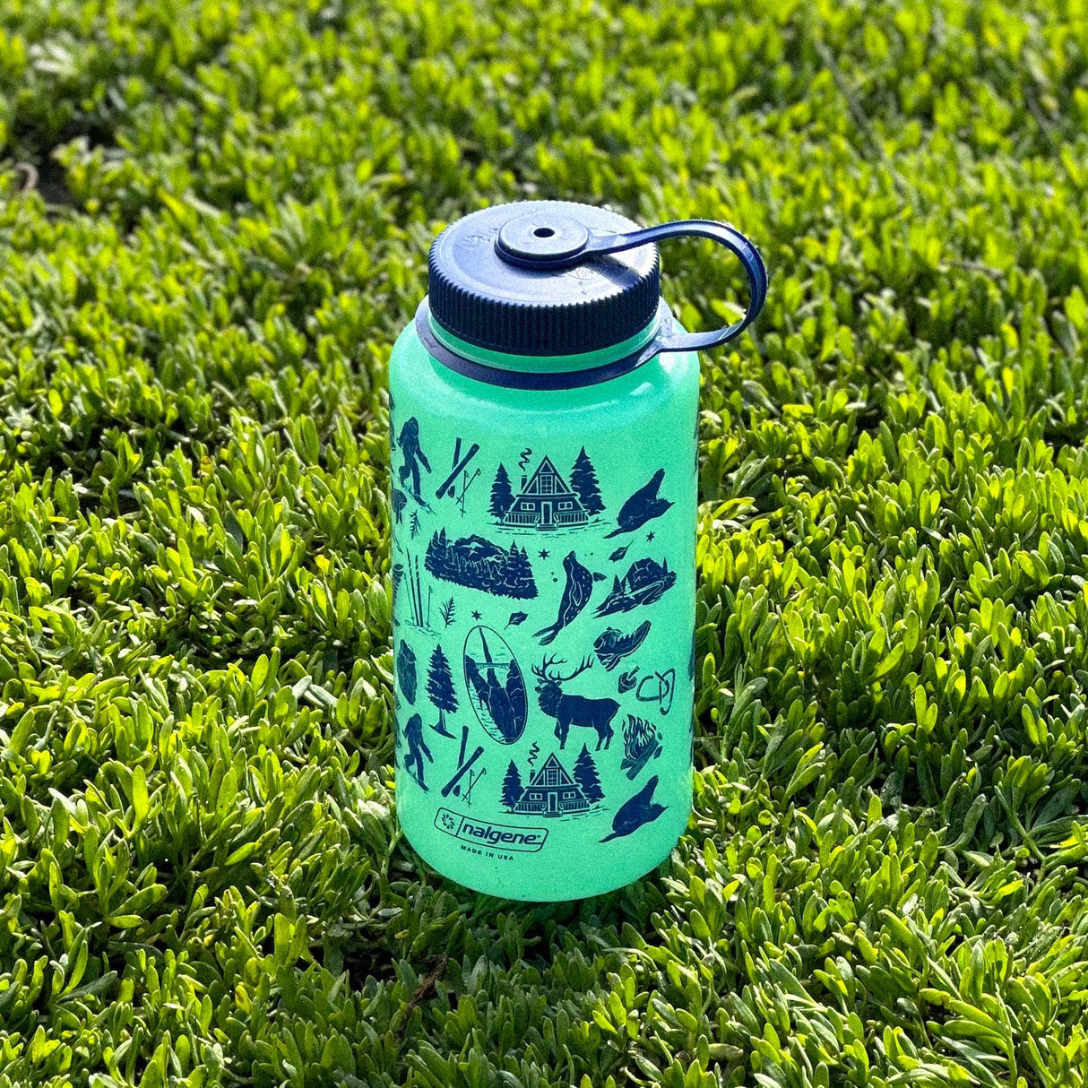Pacific Northwest Patterns Water Bottle - 32oz